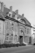 Façade antérieure de l'hôtel, vue de trois quarts gauche. © Région Bourgogne-Franche-Comté, Inventaire du patrimoine