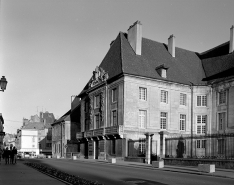Pavillon des officiers, vu de trois quarts. © Région Bourgogne-Franche-Comté, Inventaire du patrimoine