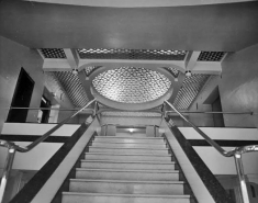 Grands Bureaux : dernière volée de l'escalier et coupole. © Région Bourgogne-Franche-Comté, Inventaire du patrimoine