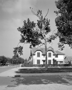 Face latérale droite vue de face. © Région Bourgogne-Franche-Comté, Inventaire du patrimoine