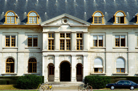 Avant-corps central des Grands Bureaux. © Région Bourgogne-Franche-Comté, Inventaire du patrimoine