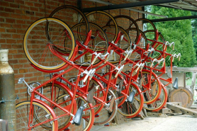 Bicyclettes de pompiers auxiliaires. © Région Bourgogne-Franche-Comté, Inventaire du patrimoine