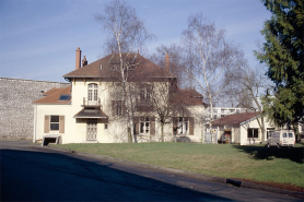 Ancien logement patronal (C), depuis la cour. © Région Bourgogne-Franche-Comté, Inventaire du patrimoine