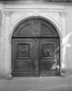 Portail d'entrée : vantaux de la porte. © Région Bourgogne-Franche-Comté, Inventaire du patrimoine