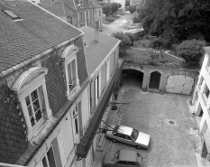 La cour et le jardin depuis le deuxième étage du corps de bâtiment sur rue. © Région Bourgogne-Franche-Comté, Inventaire du patrimoine