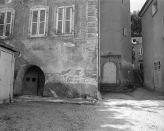 Détail du rez de chaussée sur la première cour. © Région Bourgogne-Franche-Comté, Inventaire du patrimoine