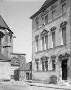 Façade antérieure de trois quarts droit. © Région Bourgogne-Franche-Comté, Inventaire du patrimoine