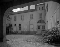 Aile droite sur cour. © Région Bourgogne-Franche-Comté, Inventaire du patrimoine