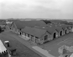 Extension de la caserne : vue plongeante sur les édifices logistiques. © Région Bourgogne-Franche-Comté, Inventaire du patrimoine