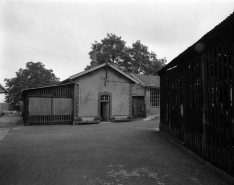 Extension de la caserne : bâtiments annexes, détail de la partie droite. © Région Bourgogne-Franche-Comté, Inventaire du patrimoine