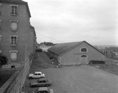 Le manège : façade antérieure de trois quarts gauche. © Région Bourgogne-Franche-Comté, Inventaire du patrimoine