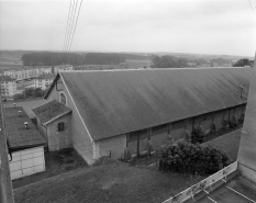 Le manège : façades postérieure et latérale gauche, vue plongeante. © Région Bourgogne-Franche-Comté, Inventaire du patrimoine