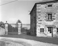 Site du haut fourneau : l'entrée du jardin, de face. © Région Bourgogne-Franche-Comté, Inventaire du patrimoine