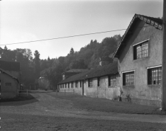 Façades est des ateliers de fonderie en 1989. © Région Bourgogne-Franche-Comté, Inventaire du patrimoine
