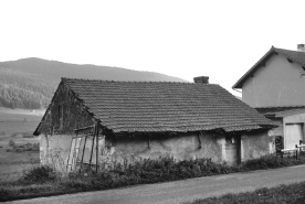 Façade antérieure et face gauche vues de trois quarts. © Région Bourgogne-Franche-Comté, Inventaire du patrimoine