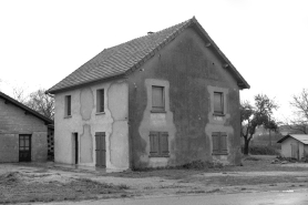 Bâtiment vu de trois quarts droit. © Région Bourgogne-Franche-Comté, Inventaire du patrimoine