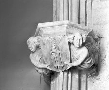 Console nord-est, vue de trois quarts. © Région Bourgogne-Franche-Comté, Inventaire du patrimoine