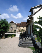 Le prieuré et sa chapelle. © Région Bourgogne-Franche-Comté, Inventaire du patrimoine