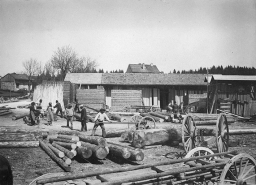 St Laurent. La scierie (chantier devant l'usine). © Région Bourgogne-Franche-Comté, Inventaire du patrimoine