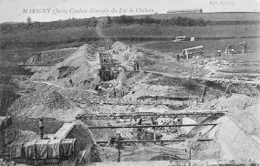 Marigny (Jura). Conduit déversoir du Lac de Chalain [le chantier vu depuis le haut de la conduite]. © Région Bourgogne-Franche-Comté, Inventaire du patrimoine