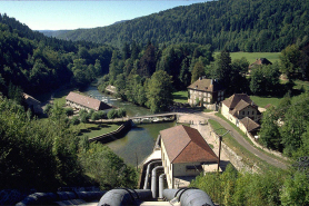 Le site depuis le haut de la conduite forcée. © Région Bourgogne-Franche-Comté, Inventaire du patrimoine