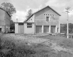 Façade latérale droite de la centrale. © Région Bourgogne-Franche-Comté, Inventaire du patrimoine