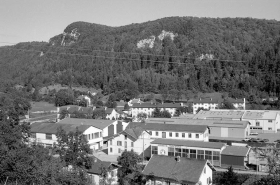 Vue d'ensemble depuis l'ouest. © Région Bourgogne-Franche-Comté, Inventaire du patrimoine