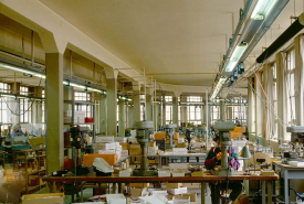 Ateliers de fabrication (1928-1929) : vue d'ensemble du rez-de-chaussée, depuis l'entrée. © Région Bourgogne-Franche-Comté, Inventaire du patrimoine