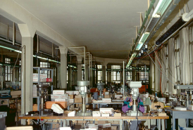 Ateliers de fabrication (1928-1929) : vue d'ensemble du rez-de-chaussée, depuis l'entrée. © Région Bourgogne-Franche-Comté, Inventaire du patrimoine