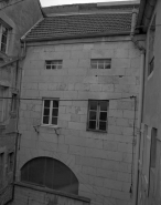 Corps de bâtiment contenant l'escalier : façade antérieure, partie supérieure. © Région Bourgogne-Franche-Comté, Inventaire du patrimoine