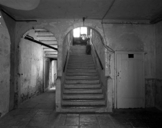 Détail de l'escalier, de face. © Région Bourgogne-Franche-Comté, Inventaire du patrimoine