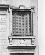 Détail d'une baie de la façade antérieure. © Région Bourgogne-Franche-Comté, Inventaire du patrimoine