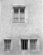 Détail des baies, sur la façade latérale gauche. © Région Bourgogne-Franche-Comté, Inventaire du patrimoine