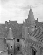 Bâtiment droit : vue des toitures, depuis la cellule de saint Pierre Fourier. © Région Bourgogne-Franche-Comté, Inventaire du patrimoine