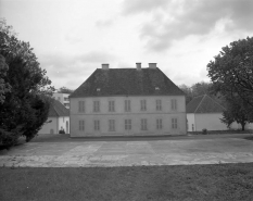 Façade postérieure, de face, depuis le parc. © Région Bourgogne-Franche-Comté, Inventaire du patrimoine