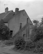 Façade antérieure sur pignon, de trois quarts gauche. © Région Bourgogne-Franche-Comté, Inventaire du patrimoine