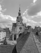 Vue de la façade antérieure depuis l'ancien couvent des Annonciades. © Région Bourgogne-Franche-Comté, Inventaire du patrimoine