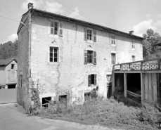 Bâtiment d'eau et atelier de fabrication (ancien moulin). © Région Bourgogne-Franche-Comté, Inventaire du patrimoine