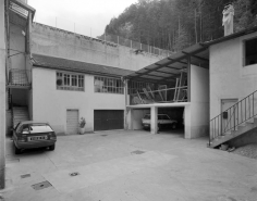 Entrepôts industriels. Le bâtiment de gauche est l'ancien atelier de diamantaire. © Région Bourgogne-Franche-Comté, Inventaire du patrimoine