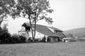 Vue d'ensemble depuis le nord-est. © Région Bourgogne-Franche-Comté, Inventaire du patrimoine