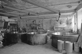 Atelier de fabrication ouest. © Région Bourgogne-Franche-Comté, Inventaire du patrimoine