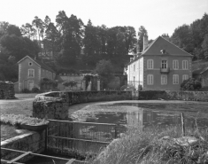 Vue d'ensemble du logement patronal depuis le nord en 1992. © Région Bourgogne-Franche-Comté, Inventaire du patrimoine