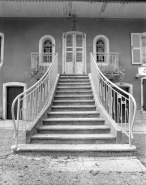 Escalier d'accès à la chapelle. © Région Bourgogne-Franche-Comté, Inventaire du patrimoine