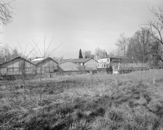 Vue d'ensemble depuis le sud-est. © Région Bourgogne-Franche-Comté, Inventaire du patrimoine