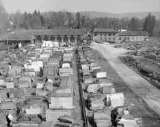 Vue d'ensemble : aire des matières premières et ateliers de fabrication. © Région Bourgogne-Franche-Comté, Inventaire du patrimoine
