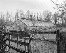 Vue d'ensemble de la serre. © Région Bourgogne-Franche-Comté, Inventaire du patrimoine