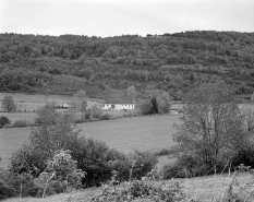 Vue d'ensemble depuis l'est. © Région Bourgogne-Franche-Comté, Inventaire du patrimoine