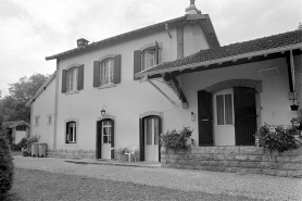 Façade sur la voie ferrée. © Région Bourgogne-Franche-Comté, Inventaire du patrimoine