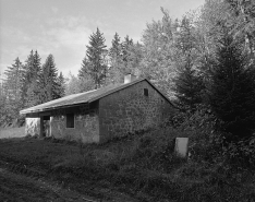 Façade antérieure et face et nord-est. © Région Bourgogne-Franche-Comté, Inventaire du patrimoine