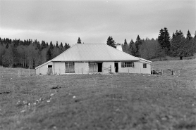 Façade antérieure du chalet d'estive de la Pièce d'Aval. © Région Bourgogne-Franche-Comté, Inventaire du patrimoine